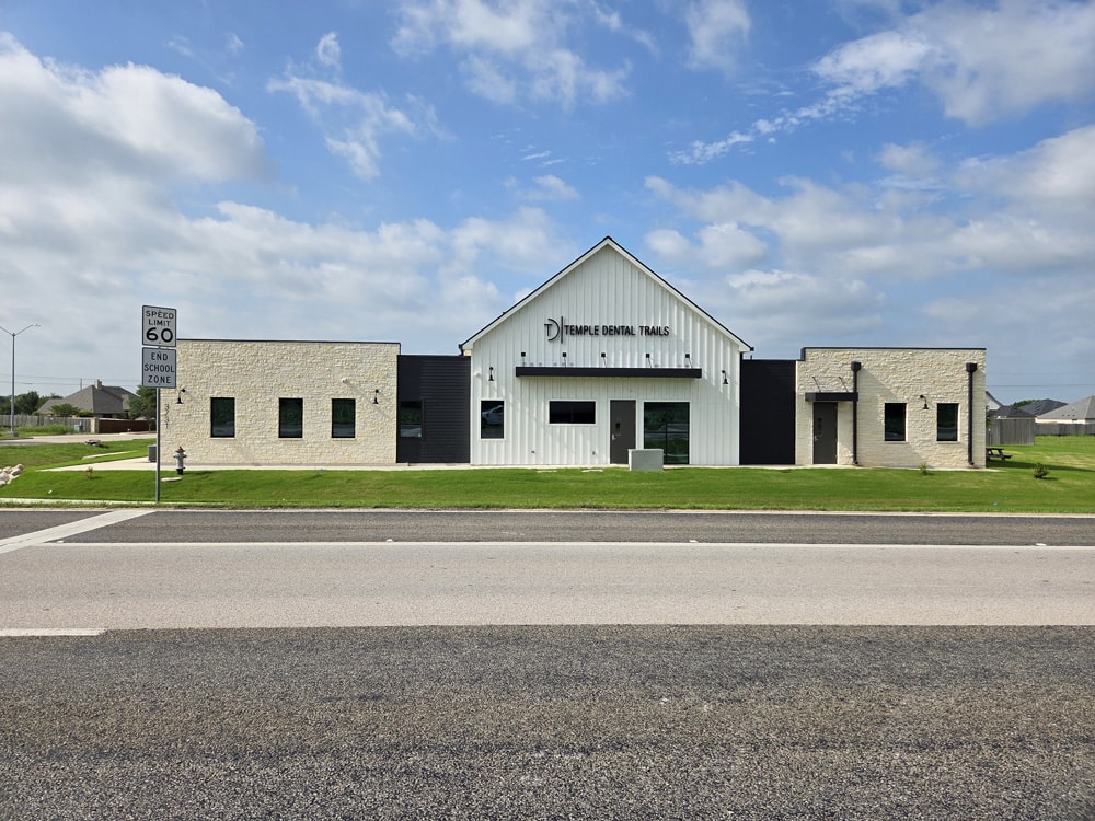 Commercial building using trusses from Longhorn Truss